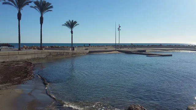 Fantastico apartamento totalmente reformado en el centro de Torrevieja — 34