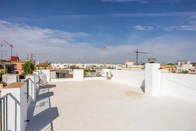 Espaciosa vivienda pareada con jardín, piscina, garaje y gran terraza en Mairena del Aljarafe — 43