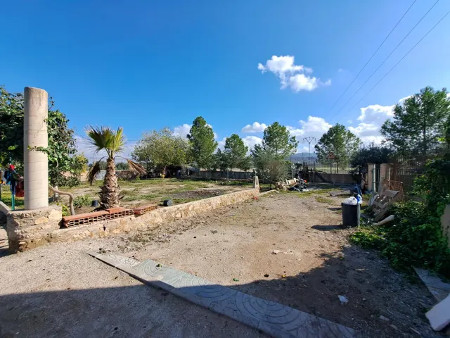 FINCA RURAL CON 4 VIVIENDAS Y NAVE — 36