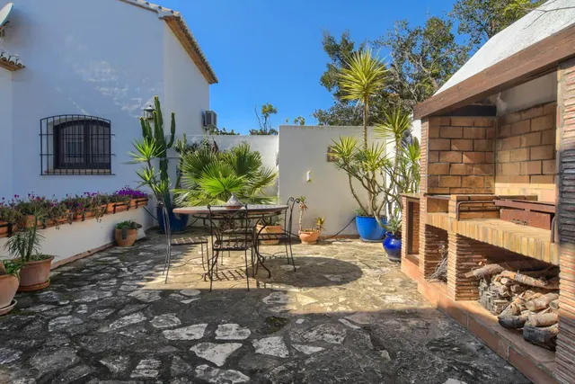 ✓Villa Amplia de Estilo Rústico con Piscina en Calpe, Costa Blanca. — 21