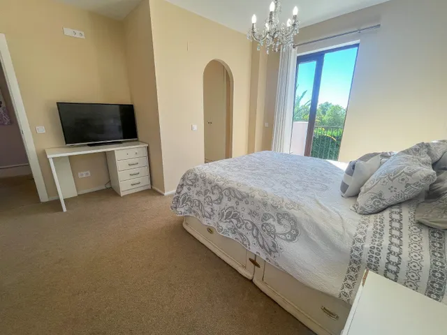 Villa 4 habitaciones 225m² en venta - Sierra cortina — 28