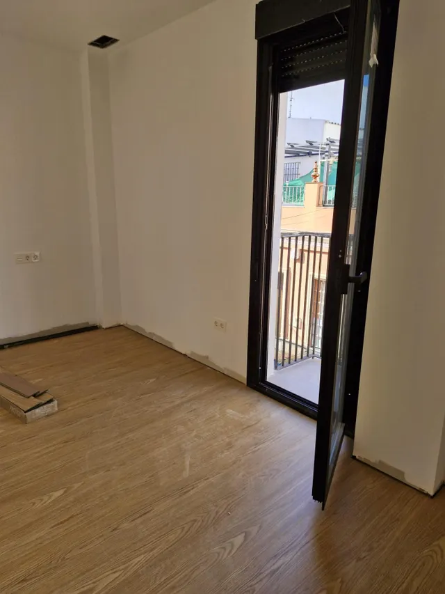 Precioso piso en Calle Santa María, junto Carretera de Carmona!!! — 4
