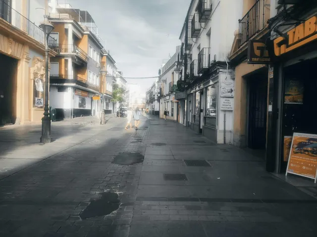 Estupendo local en realejo, muchas opciones de negocio!!! — 13