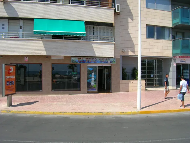 Local comercial 170m² en venta - Playa del cura — 19
