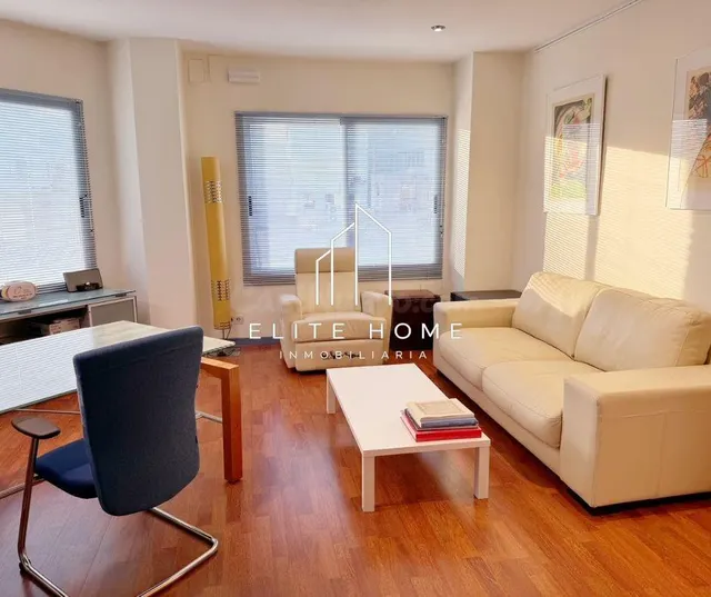 FANTÁSTICO Y CENTRICO PISO CON DOBLE USO, DE VIVIENDA O UNA  - foto 2