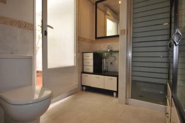 Amplio apartamento en el puerto de Jávea — 10