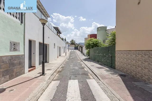 SOLAR EN LANCHA DEL GENIL — 10