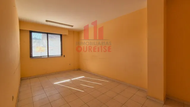 LOCAL COMERCIAL EN LA ZONA DE LA VALENZA — 11