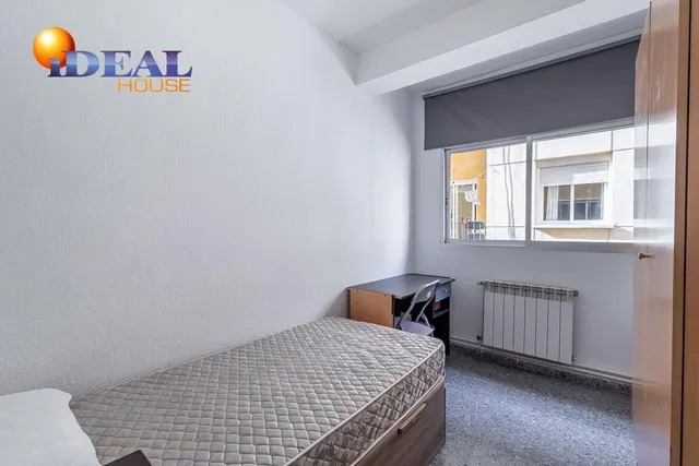 Piso amplio y luminoso en Ronda–Arabial — 18