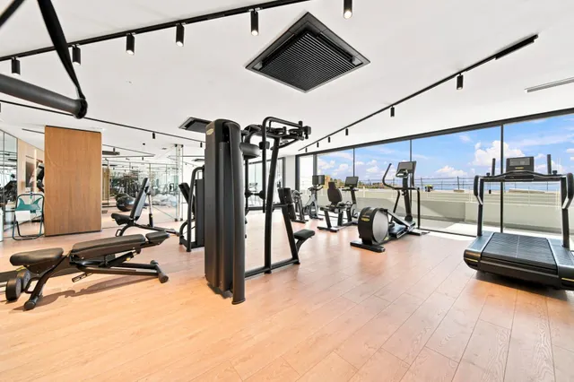 APARTAMENTO DE LUJO CON VISTAS PANORÁMICAS AL MAR EN CARAT I – CARVAJAL, FUENGIROLA — 24