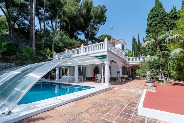 Chalet 4 habitaciones 500m² en venta - Marbella — 2