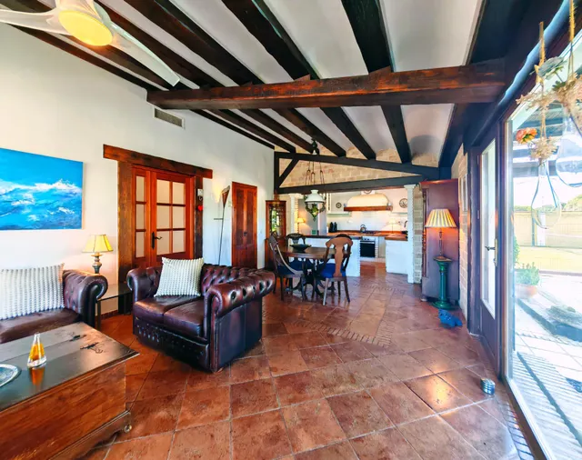 1.213 M2 DE PARCELA, DOS construcciones Y UN EXTERIOR QUE LO CAMBIA TODO — 44