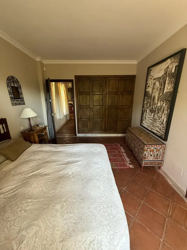 se vende 2 parcelas contiguas con casa en urbanizacion Atalaya rio Verde Marbella — 23