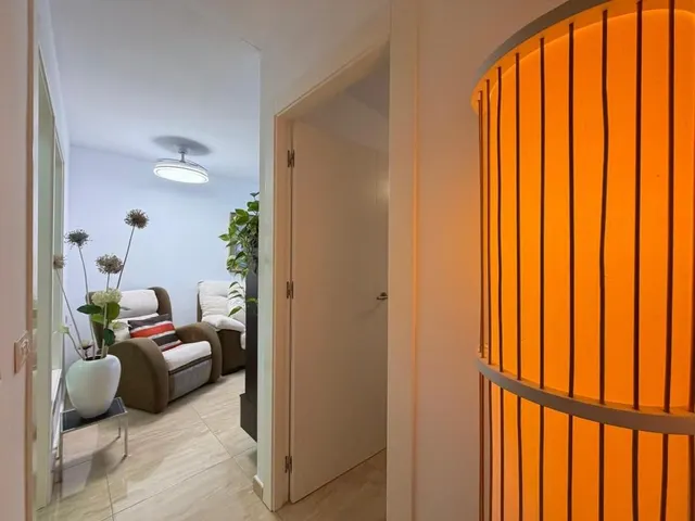 Apartamento 2 habitaciones 54m² en venta - Paseo maritimo — 18