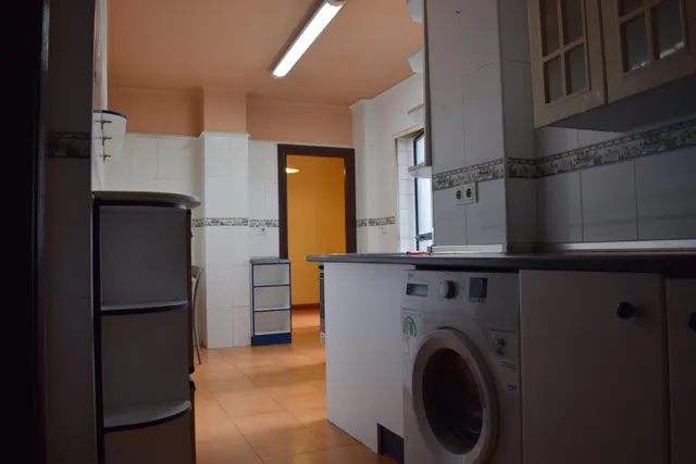 Piso Avenida Hermanos Menéndez Pidal — 22
