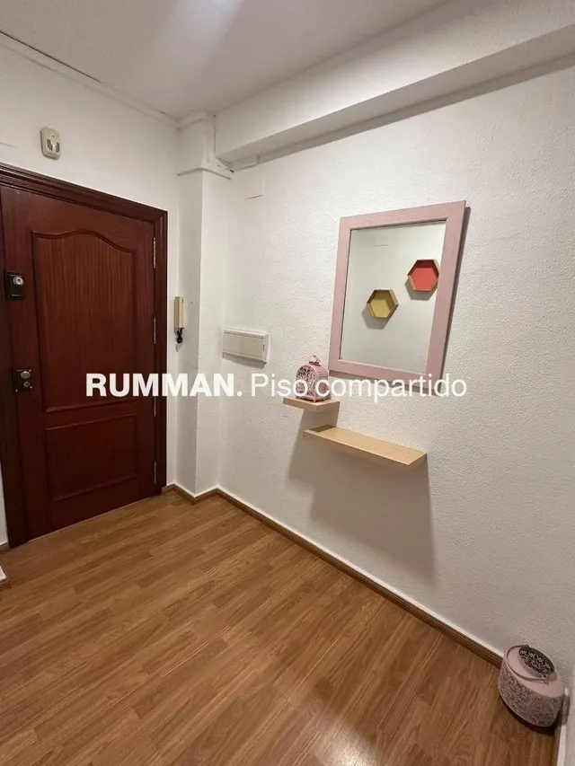 EST / TRAB. Piso de TRES dormitorios, zona Jardines del Triunfo — 5