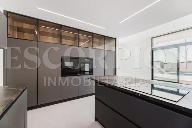 Fantástico chalet nuevo a estrenar en venta en Urbanización La Sima — 11