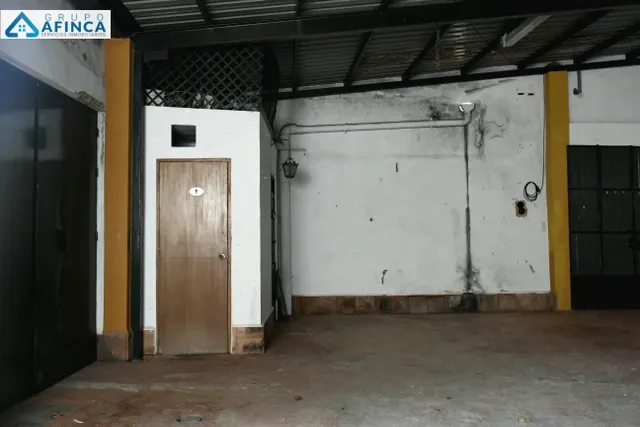 Bodega a la venta de 800 metros cuadrados — 17