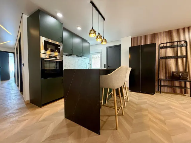 Apartamento reformado con terraza, Alicante, Torrevieja. 3 habitaciones | 110 m2 | A 400 metros del mar — 6