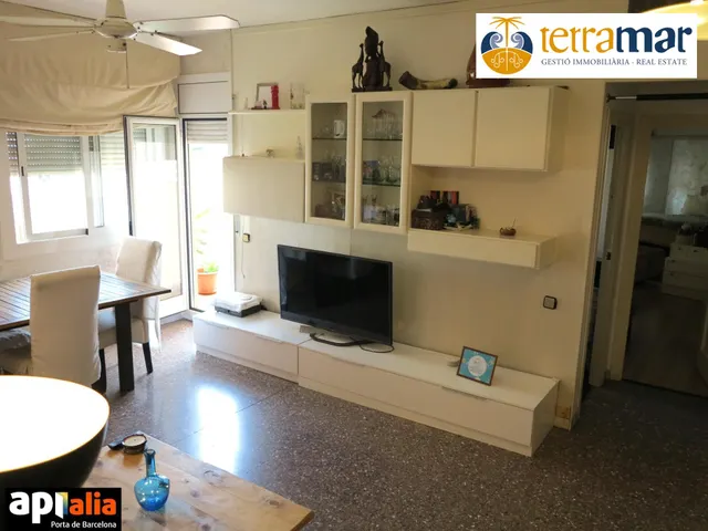 PISO EN VENTA AVDA. CORNELLÁ - ESPACIO Y COMODIDAD A TU ALCANCE — 7