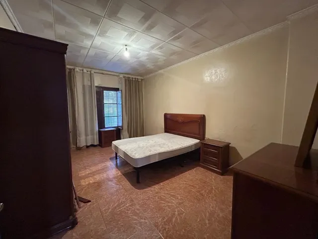 OPORTUNIDAD...EN PLENO CORAZON DEL CABAÑAL...DOS CASAS COMPLETAS A LA VENTA — 18