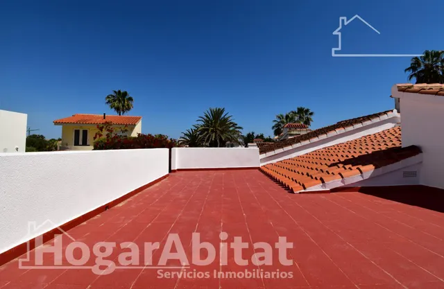 GRAN PAREADO CON GARAJE Y TERRAZA CERCA DE LA PLAYA — 11