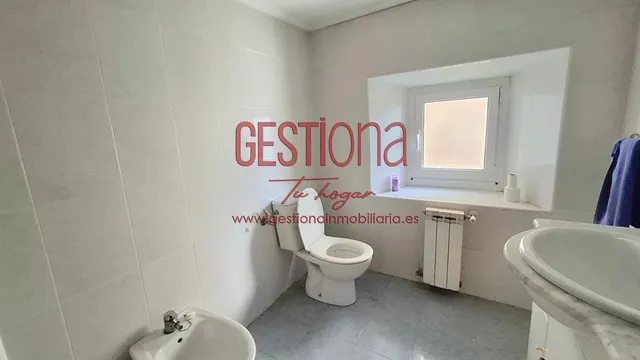 CASA PARA REFORMAR EN EL CENTRO DE RAMALES DE LA VICTORIA. — 15