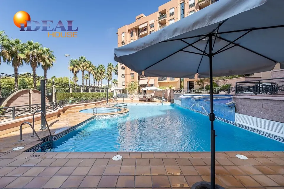Vivienda a estrenar en urbanización privada en Parque Almunia con sauna, gimnasio y piscina comunitaria.