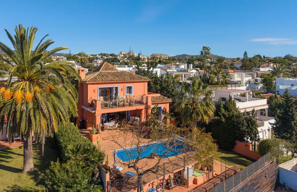 Chalet 3 habitaciones 368m² en venta - Marbella