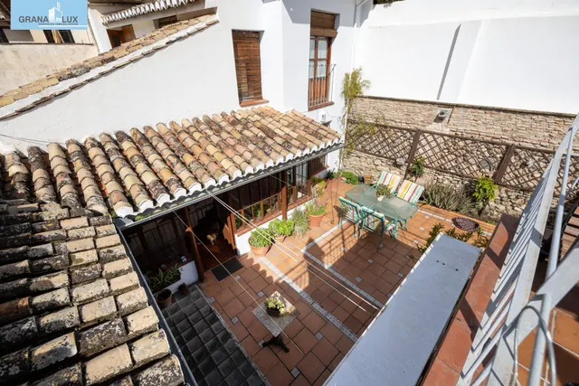 GRAN CASA EN ALBAICÍN BAJO. — 26