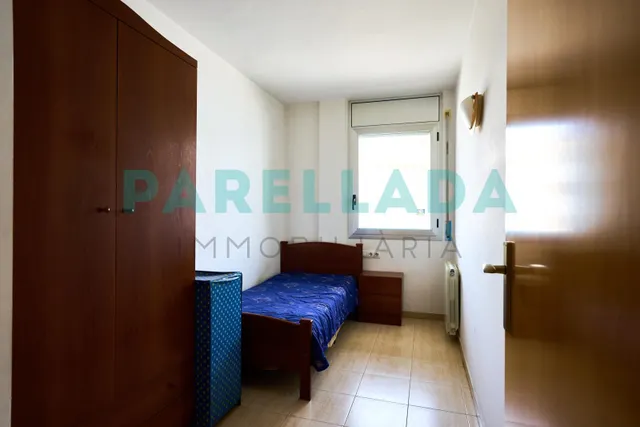 Piso de 3 habitaciones con parking junto al Puerto de Badalona — 23