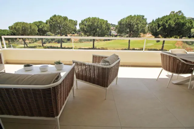 Venta de piso con dos dormitorios en Mijas Costa, Málaga, Co - foto 3