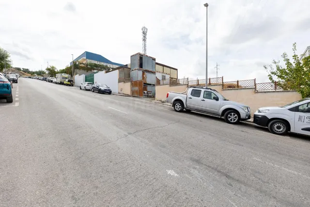 Parcela industrial en poligono industrial las canteras. — 2