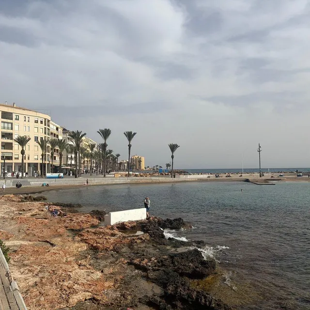 FANTASTICO APARTAMENTO EN EL CENTRO DE TORREVIEJA, IDEAL PARA PAREJAS — 38