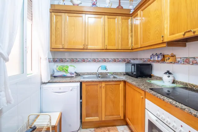 ADOSADO DE 2 DORMITORIOS 1 BAÑO EN LA REGIA ( ORIHUELA COSTA ) — 11