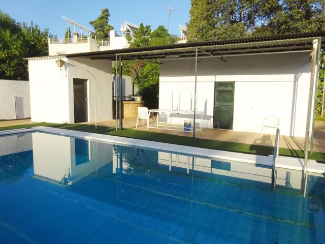 Chalet independiente de una planta en urbanización privada e - foto 5