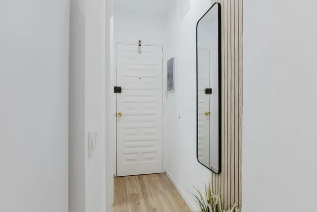 Apartamento reformado y a estrenar con salida directa a Pase de Las Canteras - listo para entrar a vivir — 15