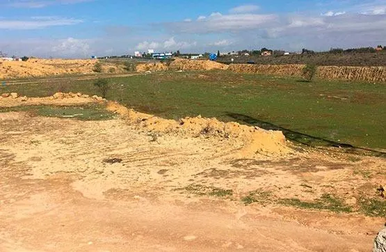 SUELO EDIFICABLE EN ALCALÁ DE GUADAIRA - foto 4