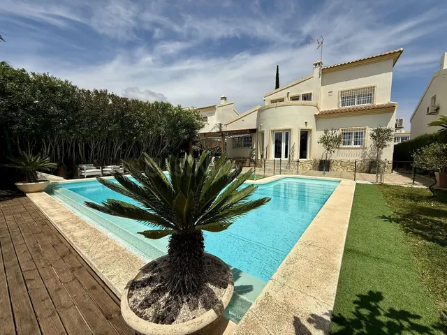 Villa 4 habitaciones 137m² en venta - Las Ramblas