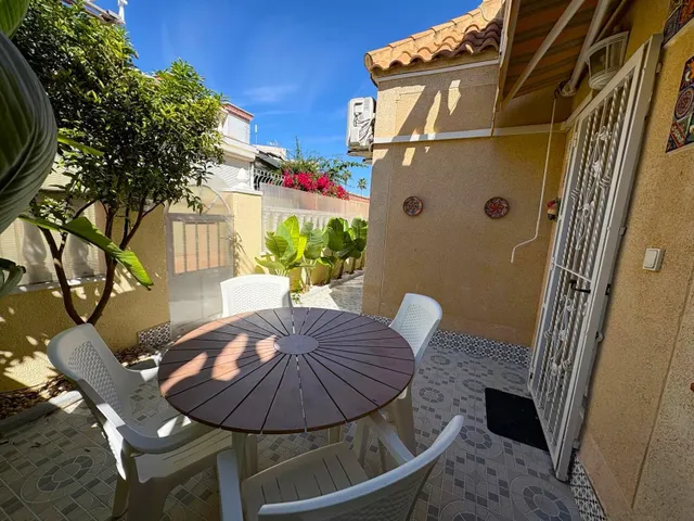 ESTUPENDA CASA REFORMADA CON LICENCIA TURÍSTICA EN JARDÍN DEL MAR III, TORREVIEJA ☀️ — 33