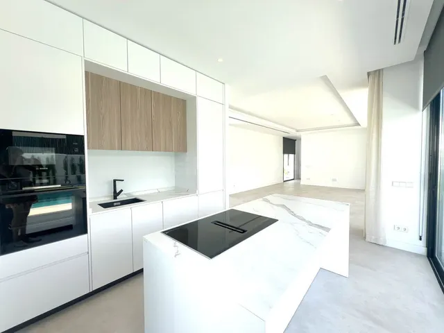 Chalet 5 habitaciones 302m² en venta - Costa Del Sol — 4