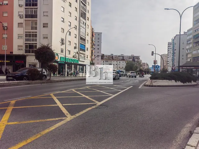 BLANHOGAR VENDE FANTASTICO LOCAL EN EL TORCAL!!! - foto 4