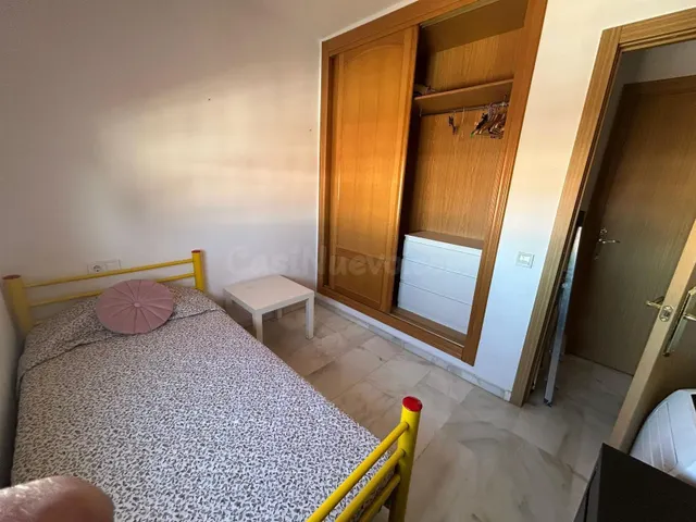 Habitación en C/ Caliza - DESDE AGOSTO 375€ — 2
