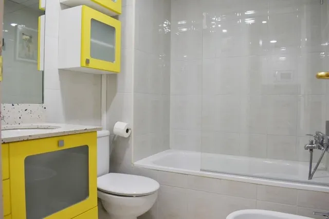 Piso de 2 habitaciones en c/ Manifestación, casco histórico. — 11