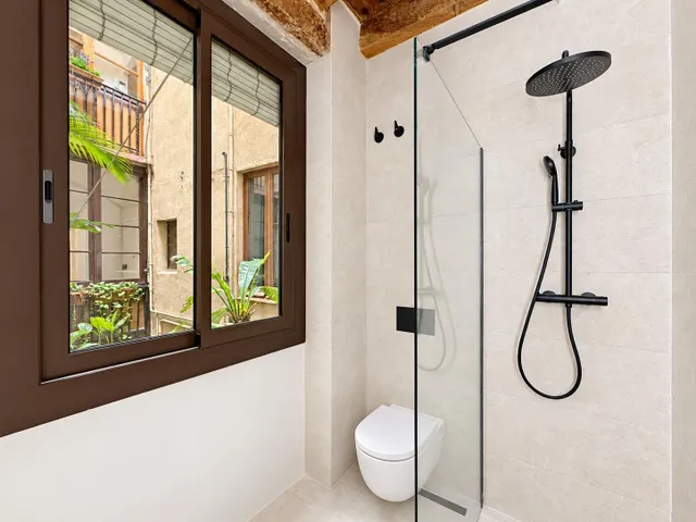 Elegante piso completamente reformado de 68 m2 en el corazón de Barcelona — 8