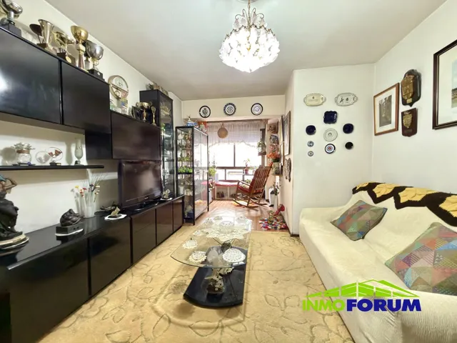 Terraza de 50 m2, CUATRO dormitorios, 2 baños, en plena Rond