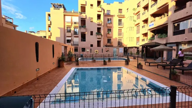 Bajo de dos dormitorios y con una espectacular terraza– Larga temporada” — 2