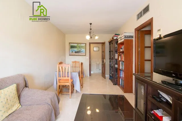 Magnifica vivienda con garaje en vergeles, junto a palacio de deportes — 5