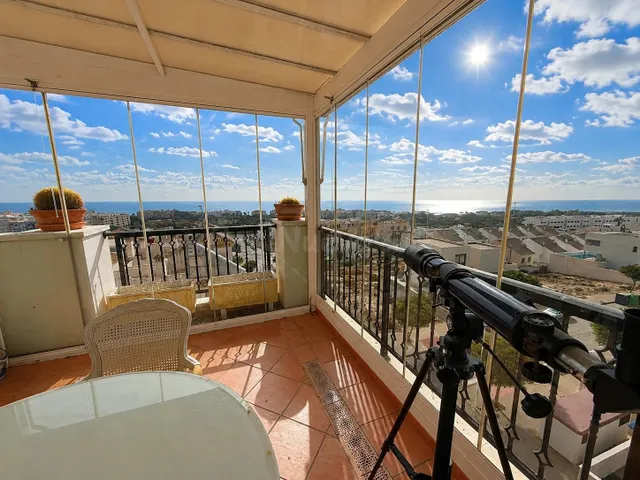 Exclusivo ático con vistas al mar en una de las mejores urba - foto 2