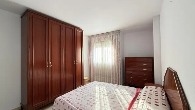 PISO DE 5 DORMITORIOS Y TERRAZA — 13